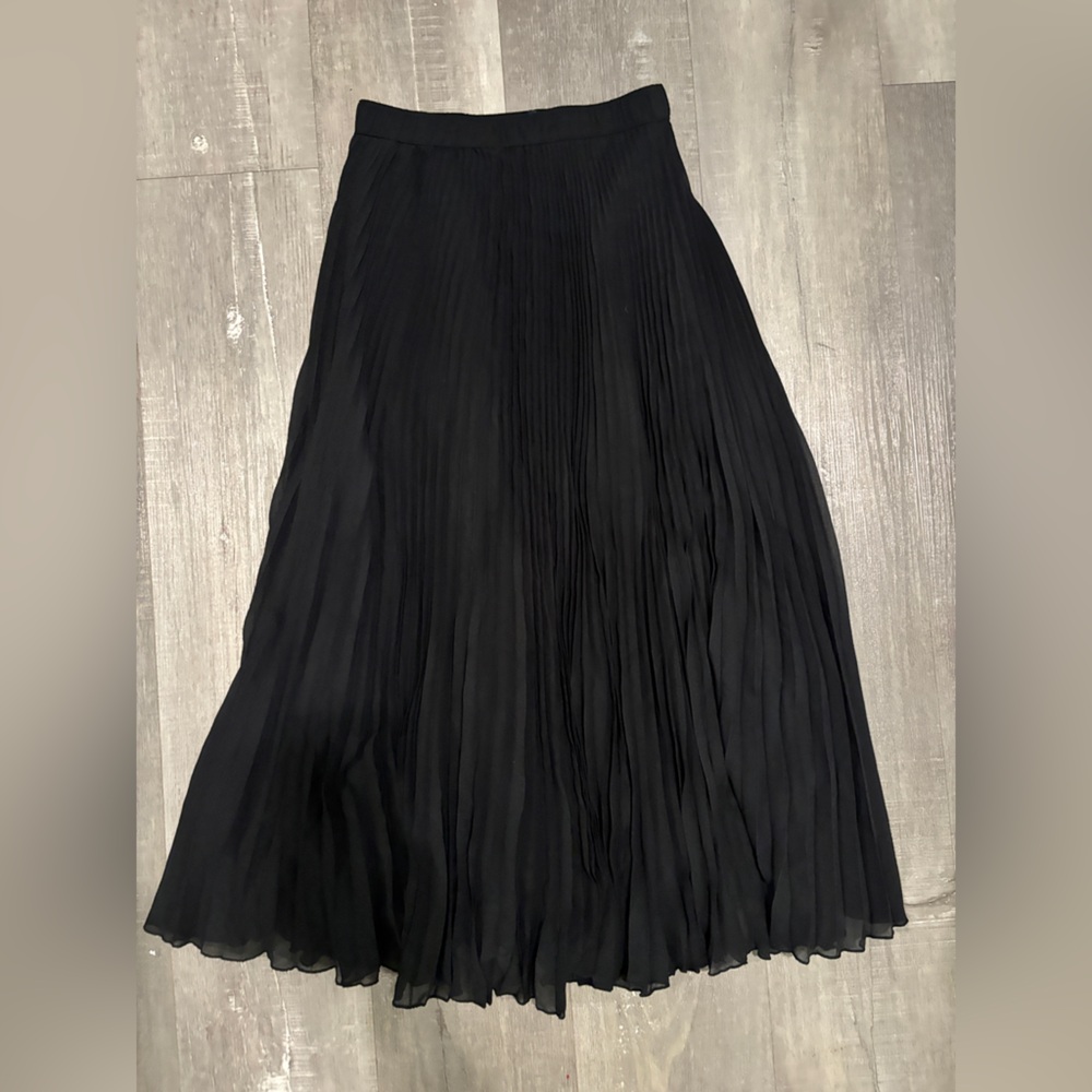 Abercrombie & Fitch Black Pleated Midi Skirt